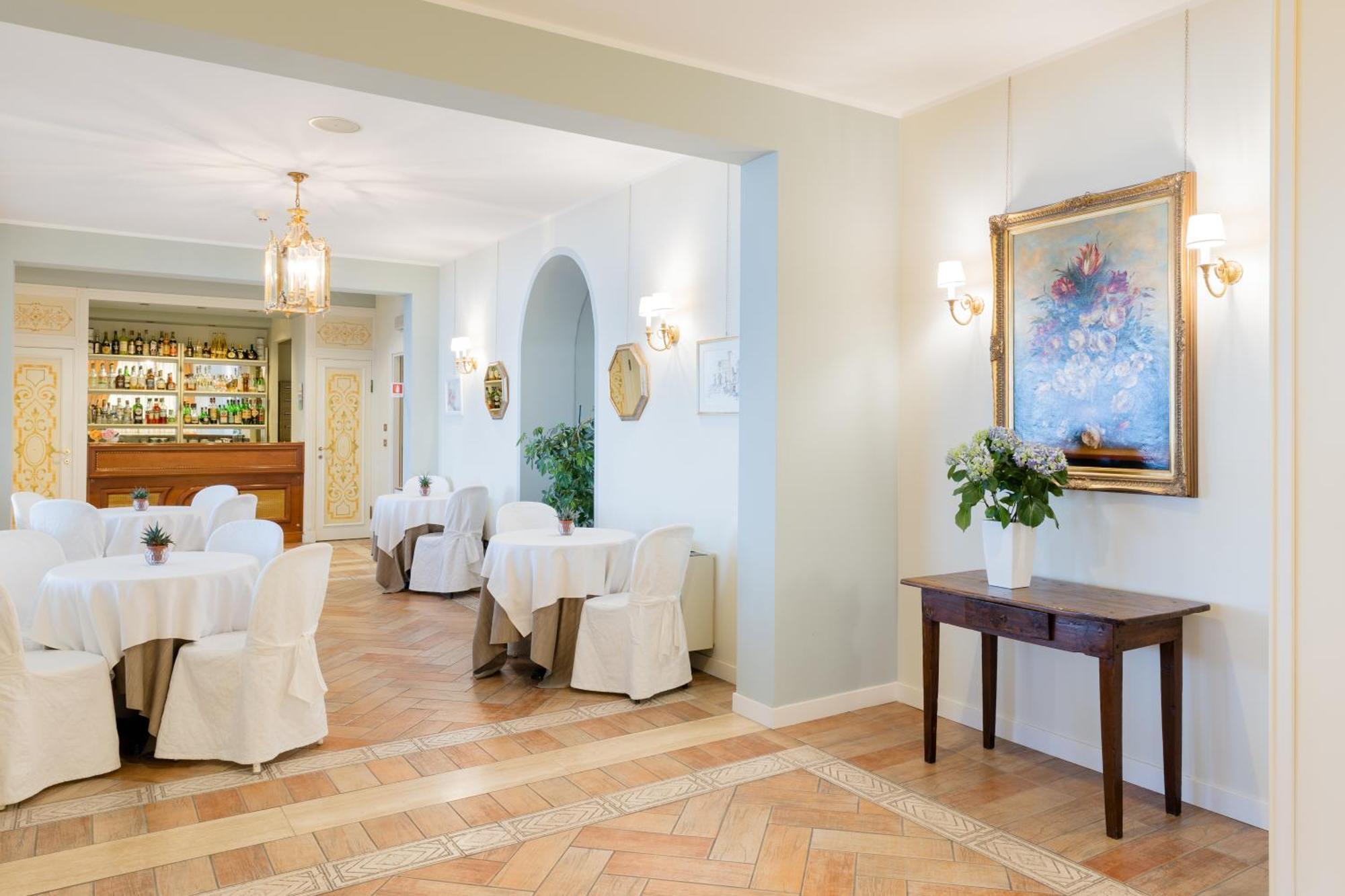 Hotel Tuder Тоді Екстер'єр фото