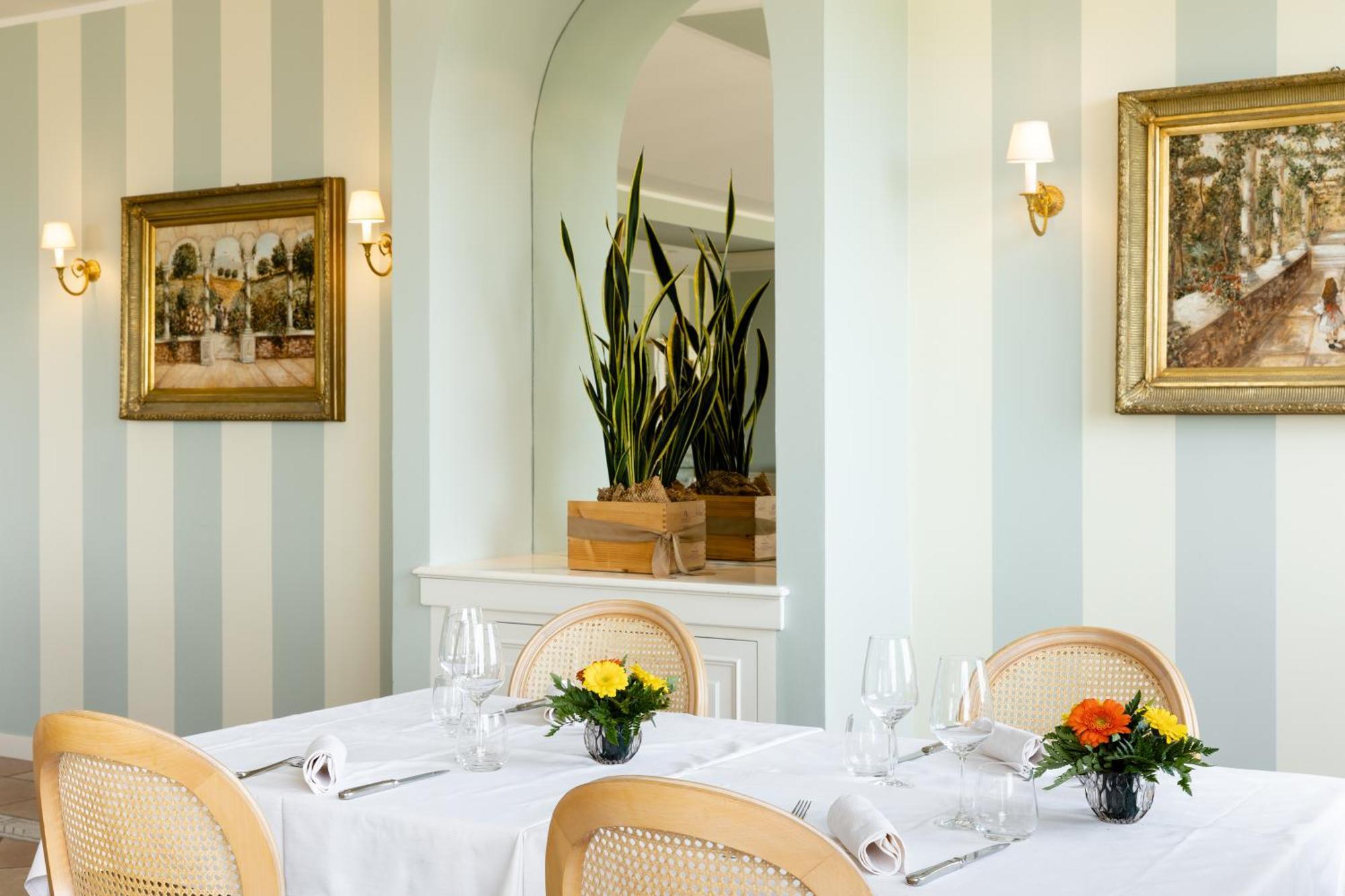 Hotel Tuder Тоді Екстер'єр фото